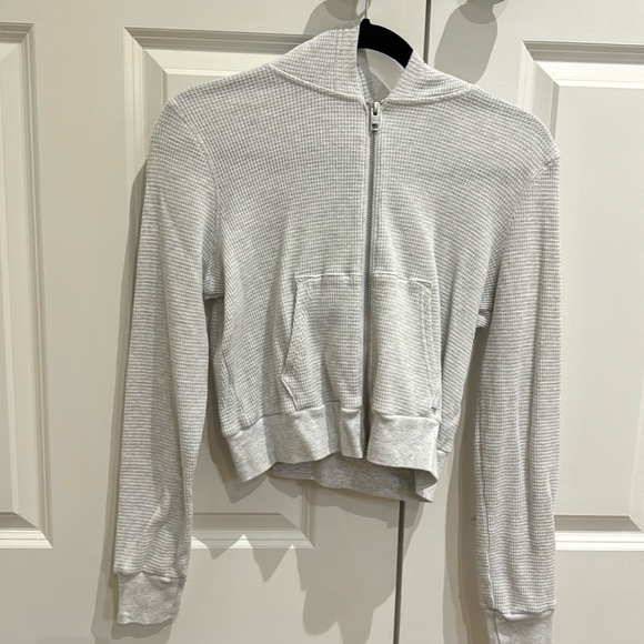 Aritzia waffle cropped hoodie - Picture 1 of 2